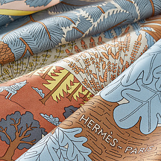 Dans les Bras de Selene scarf 90 - Grey | Hermès Singapore